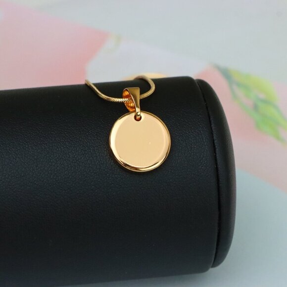 "Minimalist Round Rose Gold Pendant for Everyday Layering Style, XPPT1536 - Picture 2 of 13